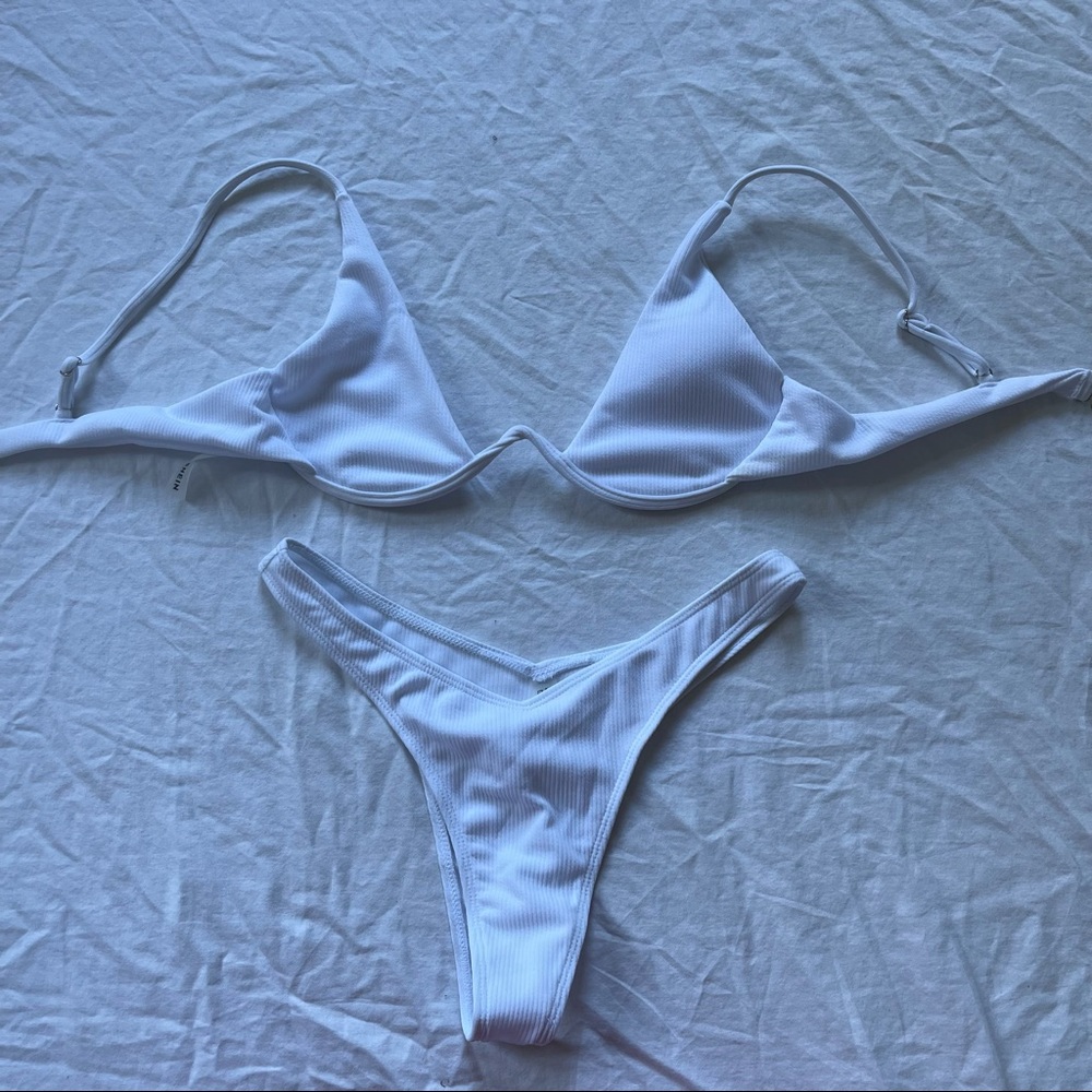 WHITE BIKINI SET